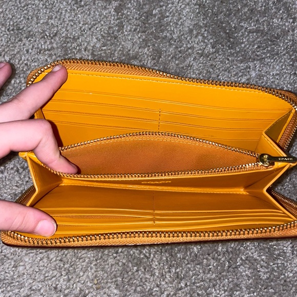 Coach accordian sip wallet. - Picture 2 of 3